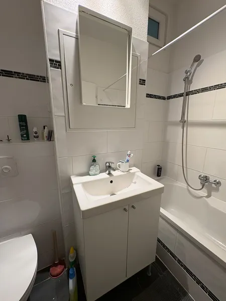 1,5 Erdgeschoss -Wohnung  mit  Außenbereich — photo 1